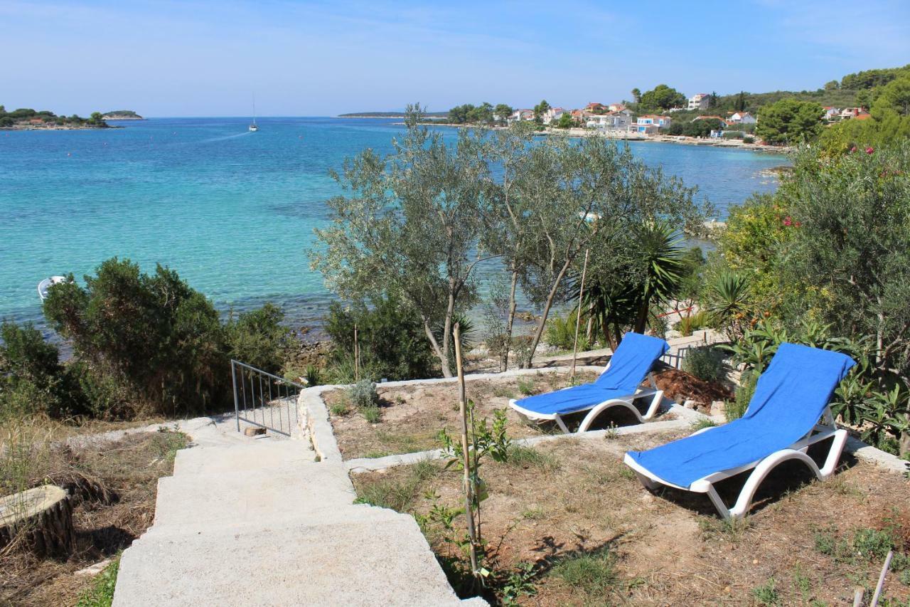 Apartments Andrea Vela Luka Bagian luar foto