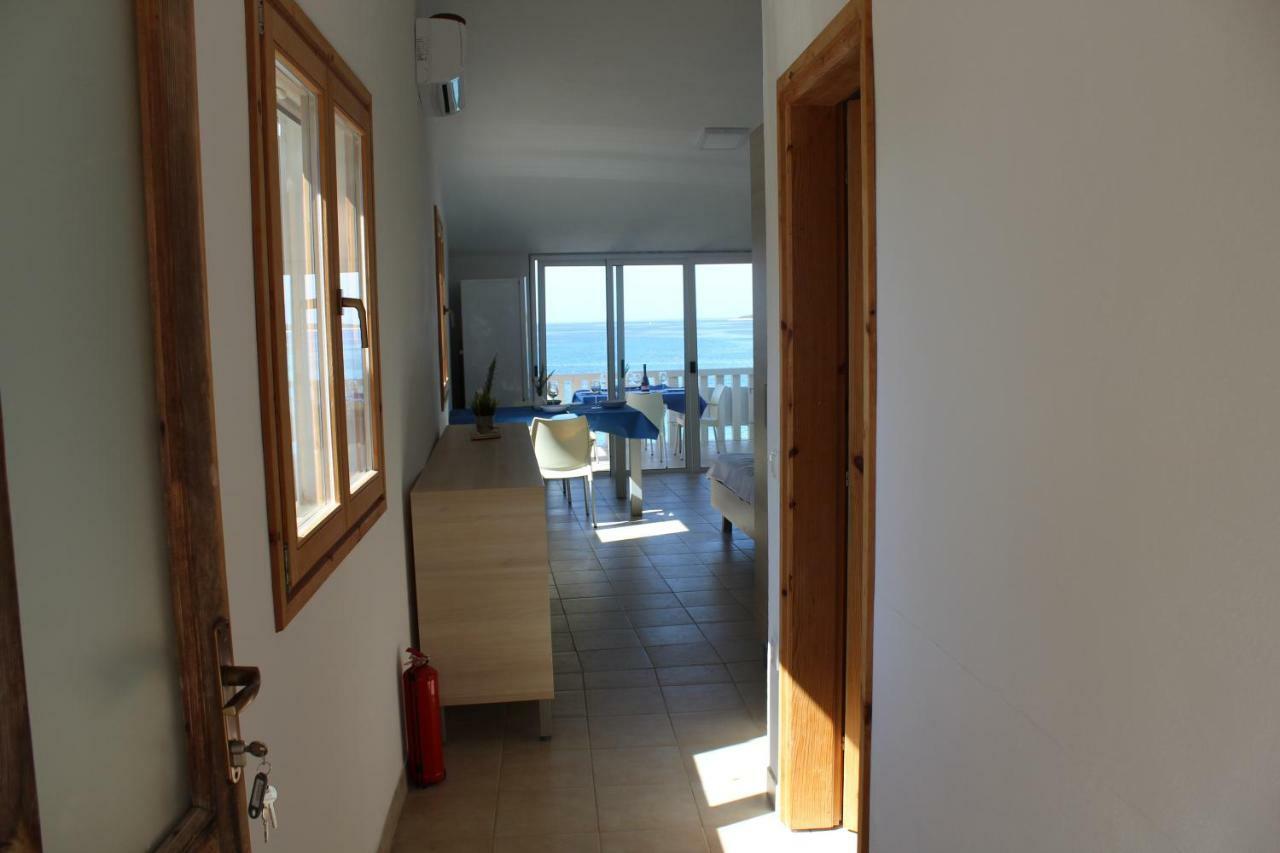 Apartments Andrea Vela Luka Bagian luar foto