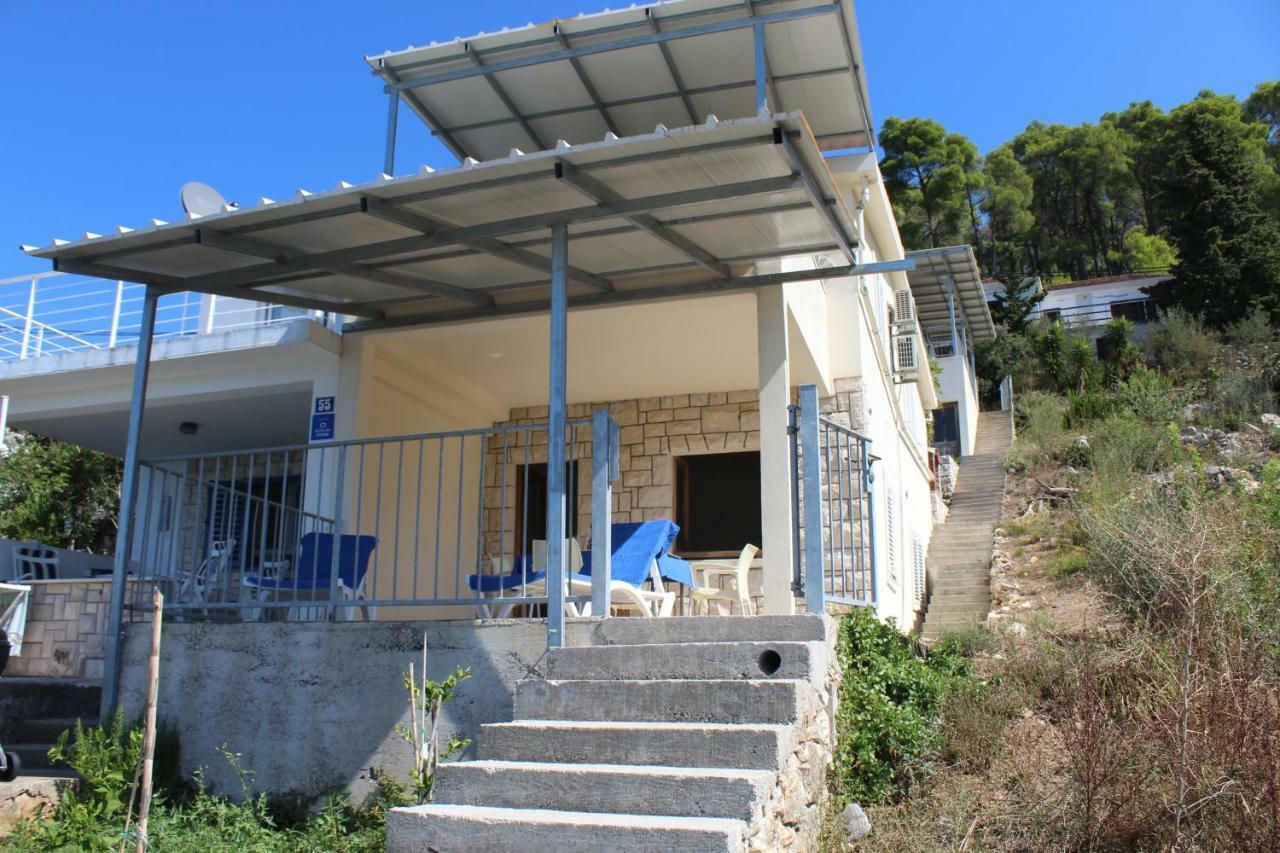 Apartments Andrea Vela Luka Bagian luar foto
